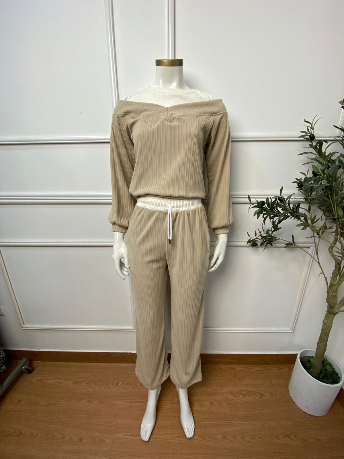 CONJUNTO OLIVIA BEIGE