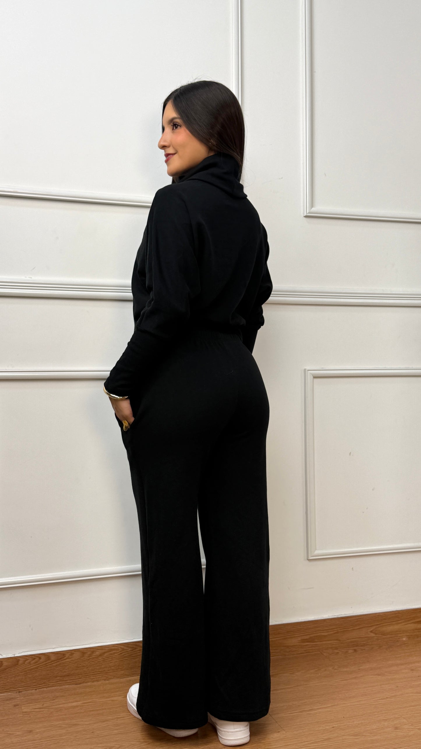 CONJUNTO ALDARA CHOMPERO GRUESO NEGRO