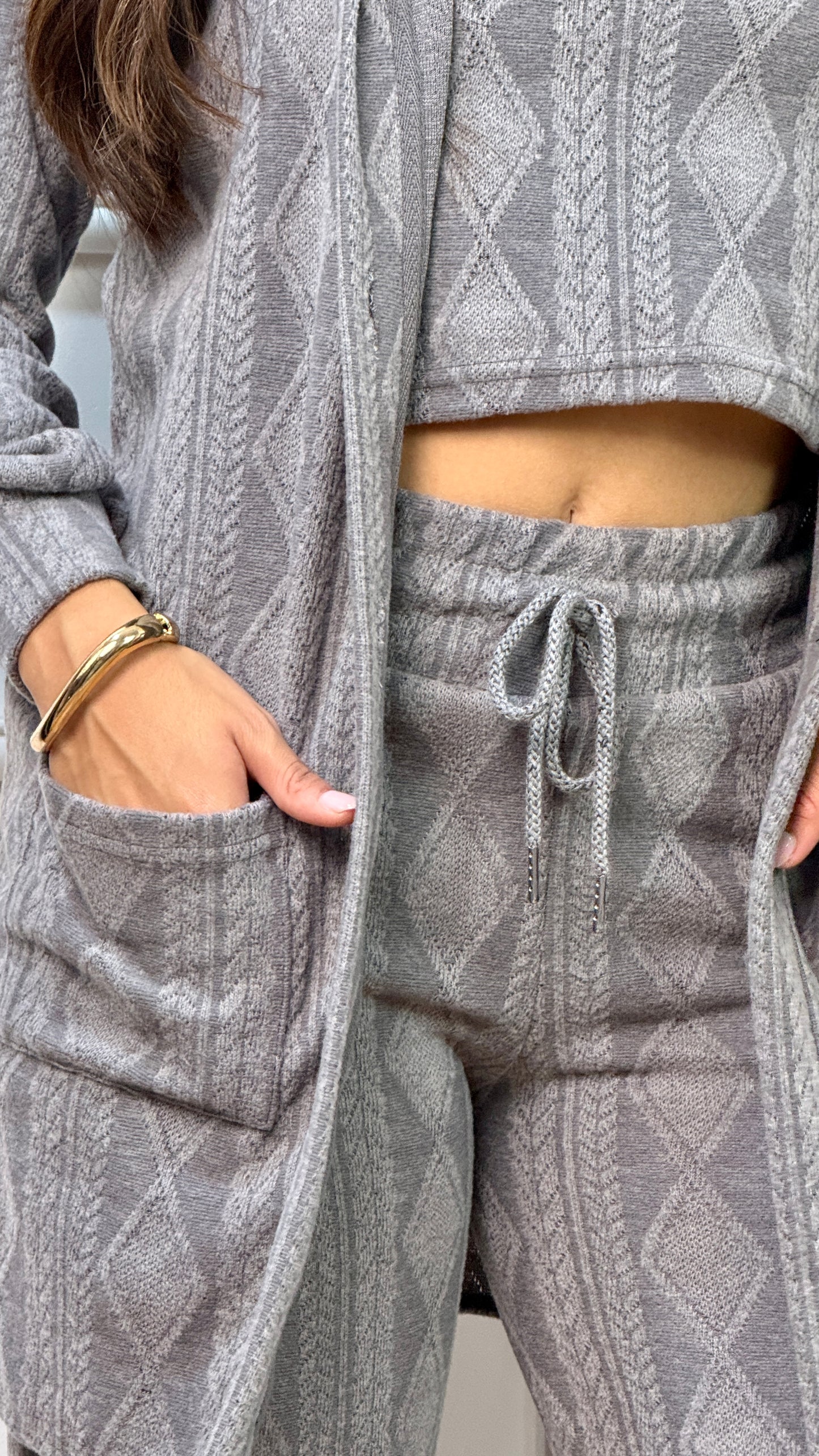 CONJUNTO INTI GRIS