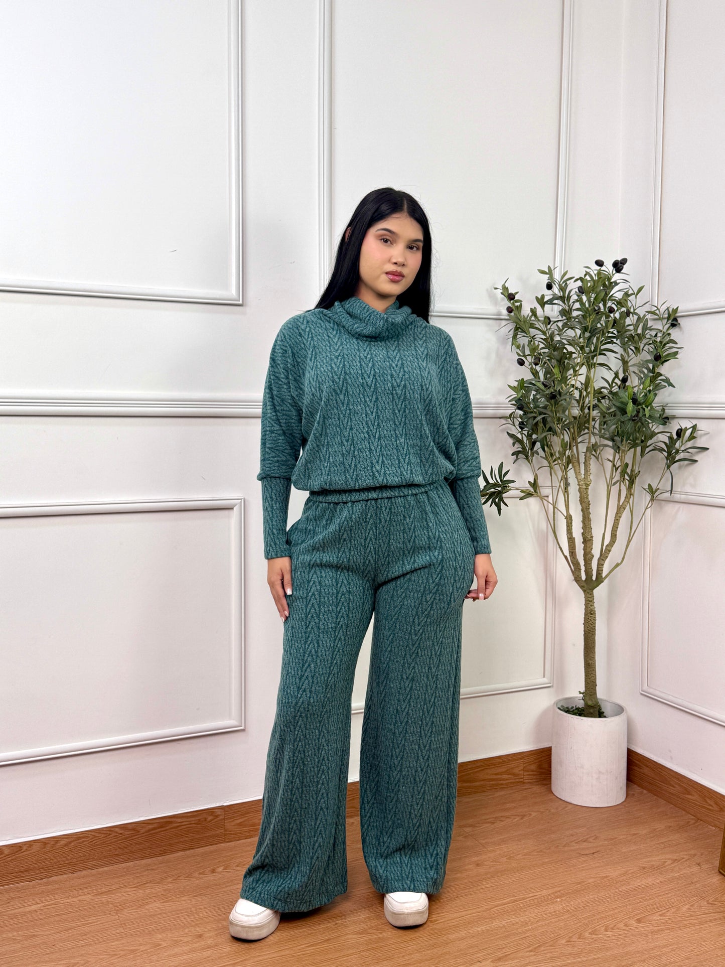 CONJUNTO ALDARA CHOMPERO VERDE BOTELLA